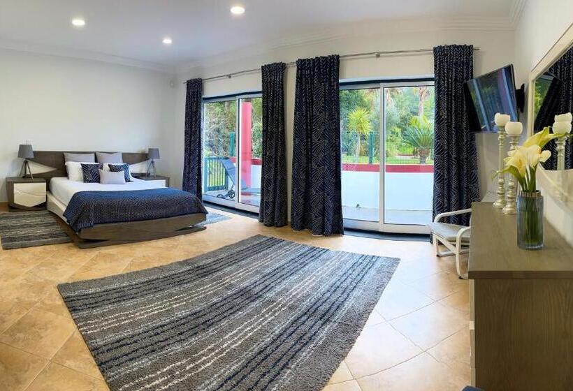 پانسیون Chalé D Angra Guest House