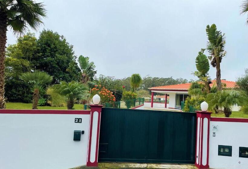 پانسیون Chalé D Angra Guest House
