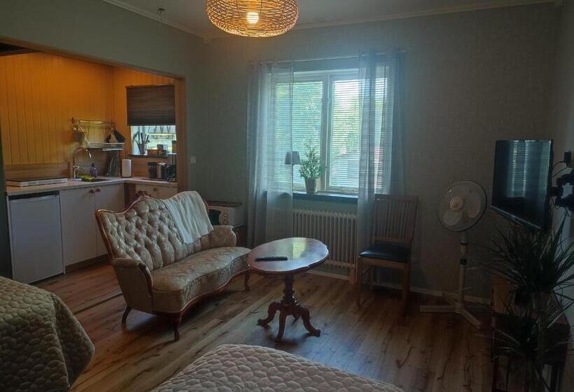 بنسيون Villa Sjöhästen