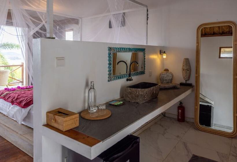 The Endless Summer Resort