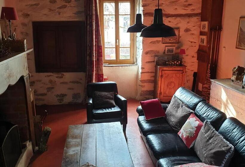 تختخواب و صبحانه Chambre Et Table D Hôtes La Grande Ourse