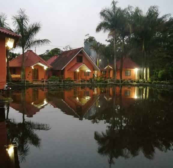 ホテル Cabañas Mountain River Lake Inn