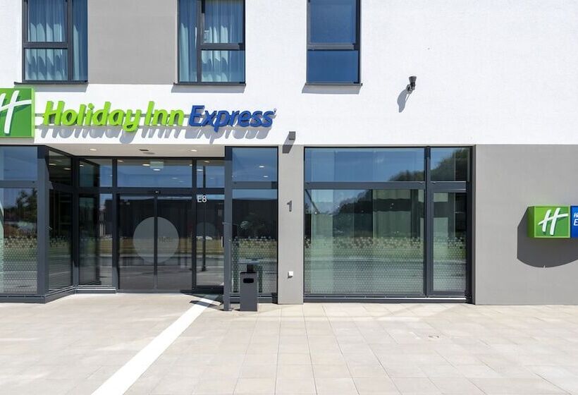 هتل Holiday Inn Express   Krefeld   Dusseldorf, An Ihg
