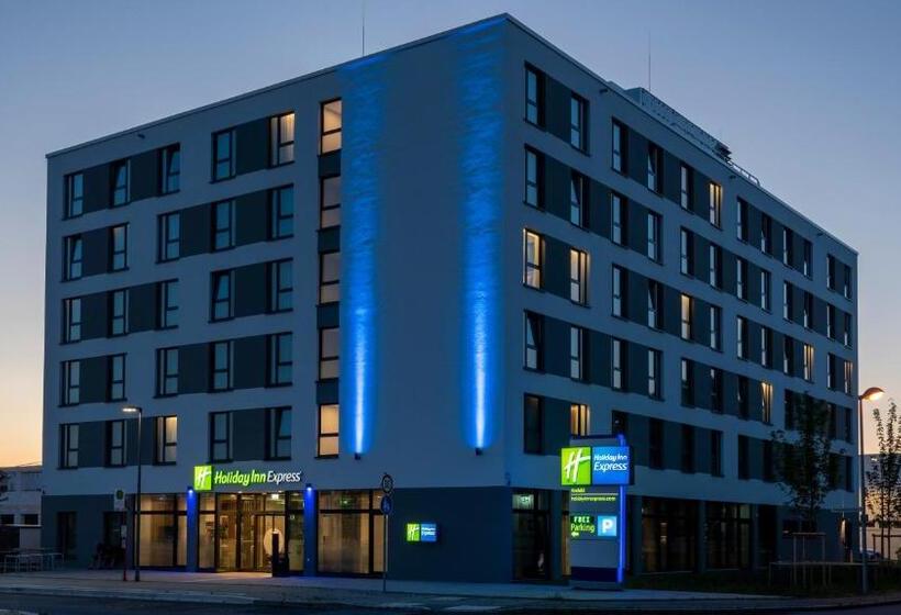 هتل Holiday Inn Express   Krefeld   Dusseldorf, An Ihg