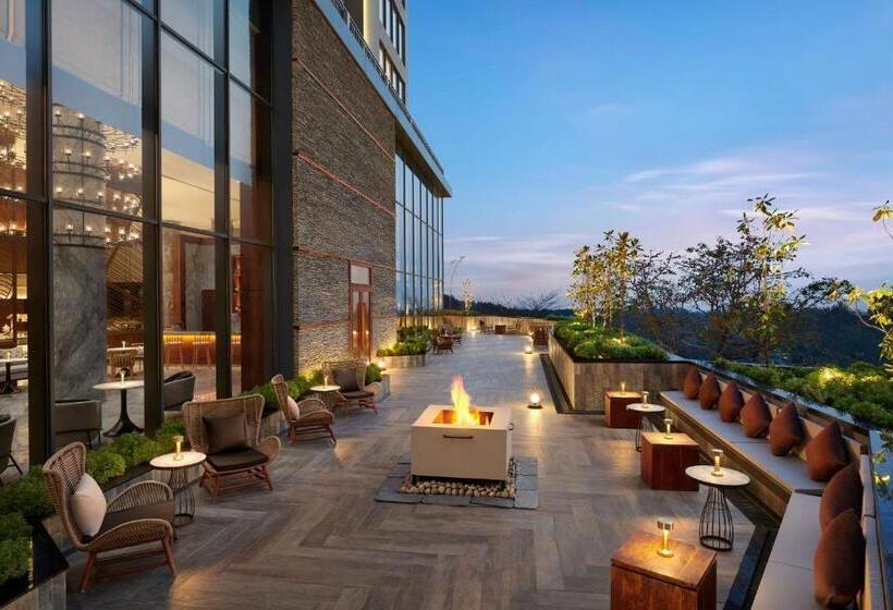 هتل Hyatt Regency Dehradun Resort And Spa