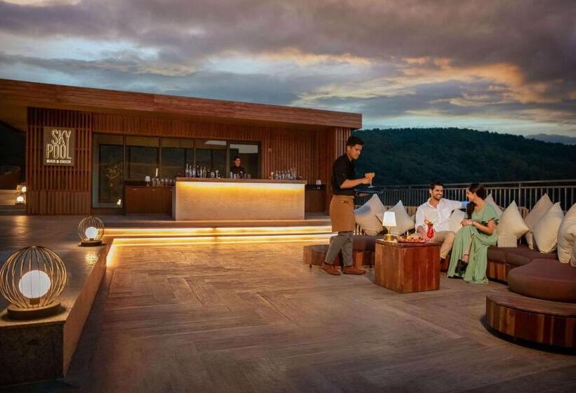 هتل Hyatt Regency Dehradun Resort And Spa