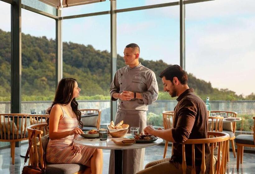 هتل Hyatt Regency Dehradun Resort And Spa