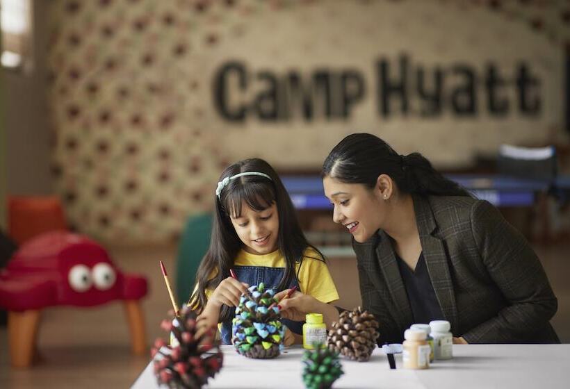 هتل Hyatt Regency Dehradun Resort And Spa