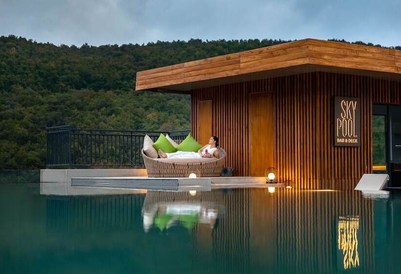 هتل Hyatt Regency Dehradun Resort And Spa