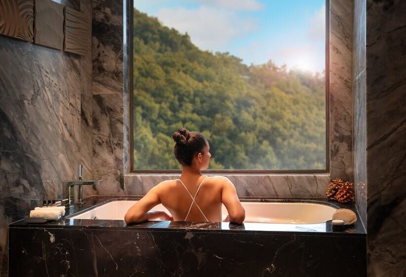 هتل Hyatt Regency Dehradun Resort And Spa