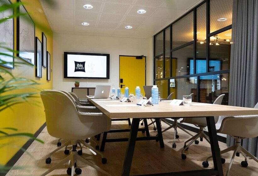 هتل Ibis Styles Dreux Centre Gare