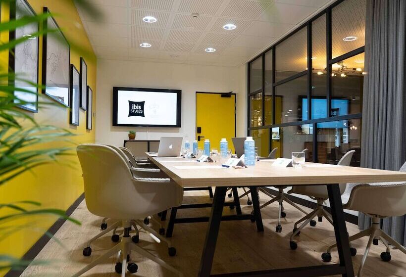 هتل Ibis Styles Dreux Centre Gare