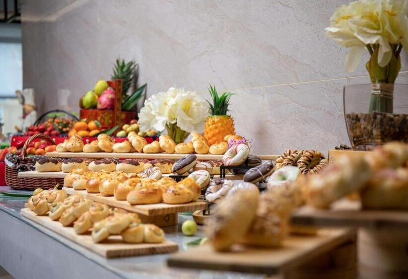 فندق La Quinta By Wyndham Weifang South