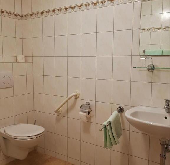 בית מלון כפרי Ritterhof Kampehl