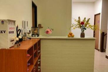 هتل Xinyuanbao Shangshi Homestay