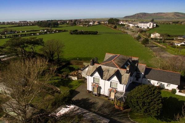 Leahurst Bed And Breakfast