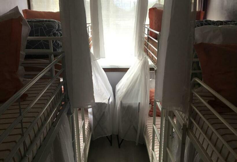 Пансион Just For Sleep Parisian Male Dorm Room Daily Stay From 20h To 10h Check In By Appointment Conta