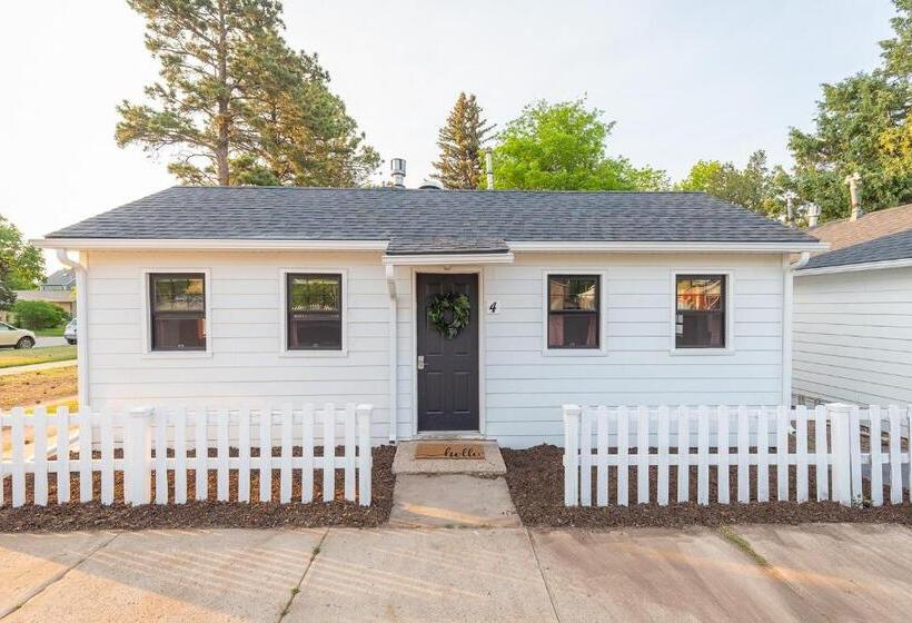 پانسیون Spearfish Cottages