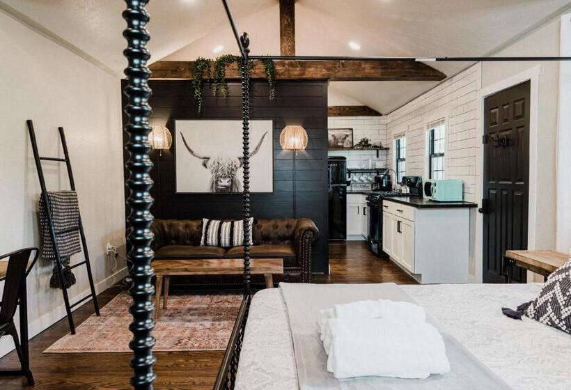 پانسیون Spearfish Cottages