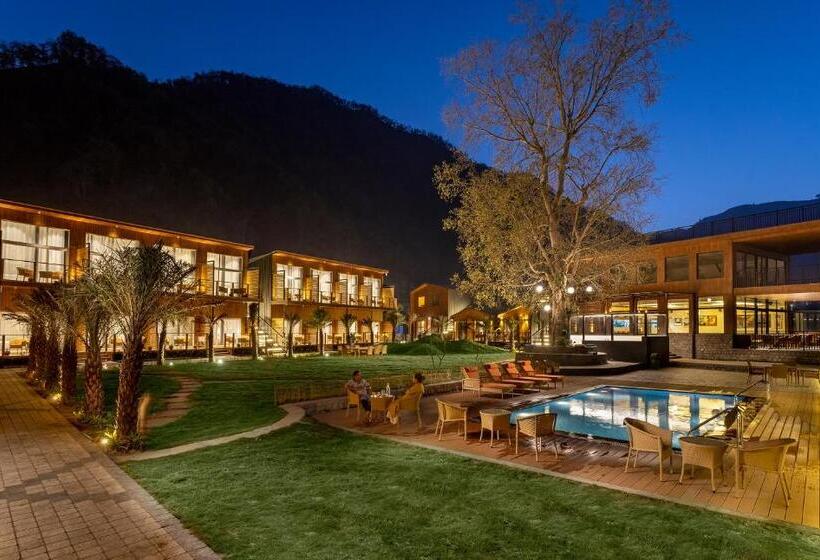 منتجع Justa Rasa Retreat & Spa Rishikesh