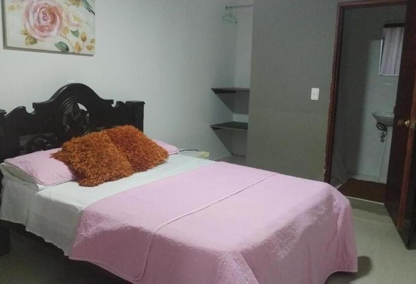 هاستل Posada Shalain