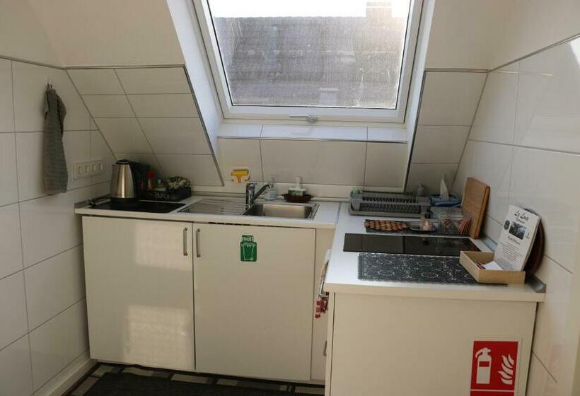 هاستل Rooms In Düsseldorf Near The Airport/fair