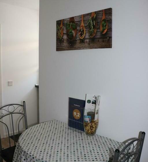 هاستل Rooms In Düsseldorf Near The Airport/fair