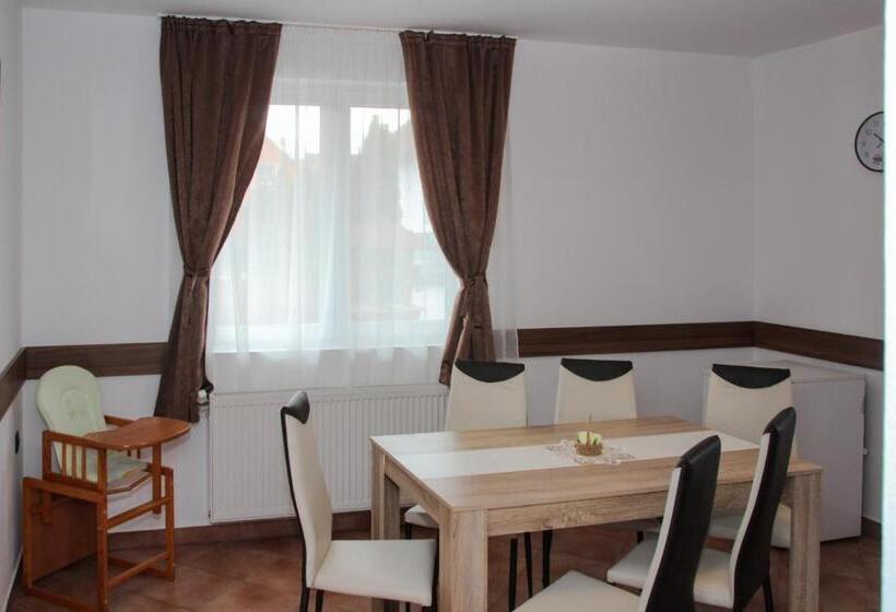 تختخواب و صبحانه Apartamente Gergely Apartmanok