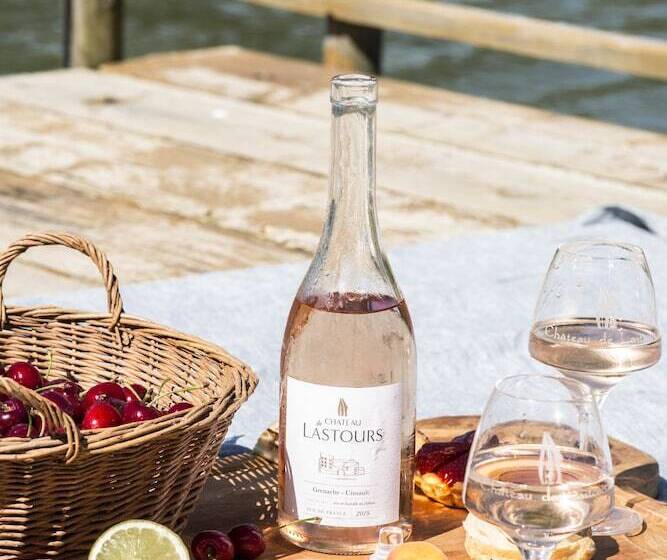 ベッドアンドブレックファースト Les Villas Du Chateau De Lastours