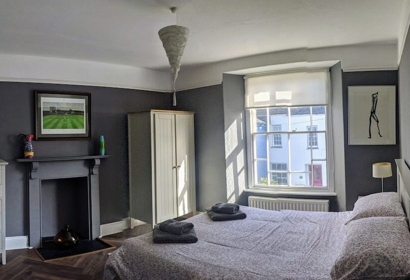 مبيت وإفطار The Cathedral Villas