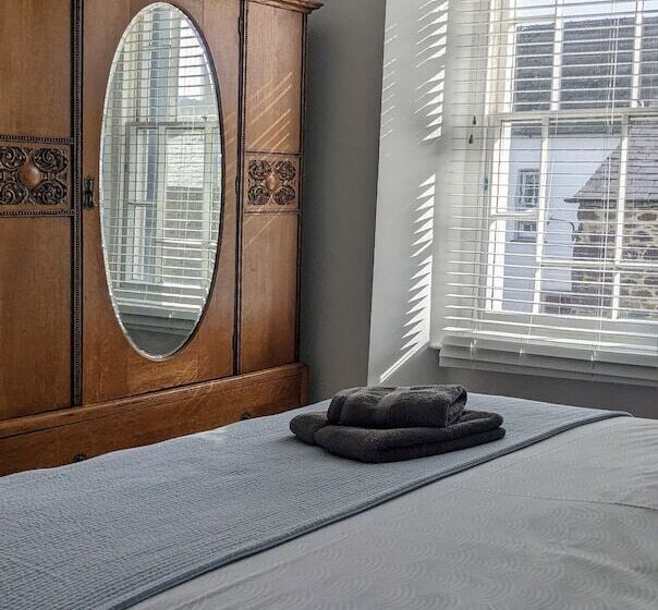 مبيت وإفطار The Cathedral Villas