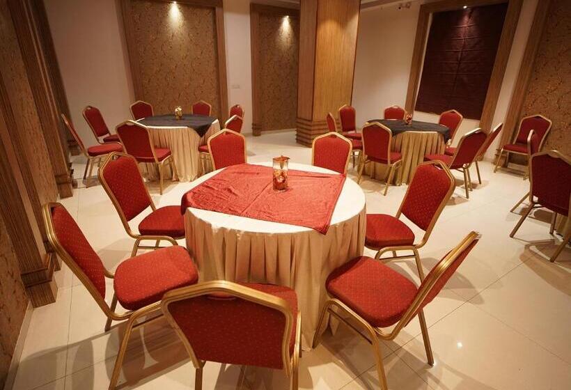 בית מלון כפרי Amora   Rajnandgaon