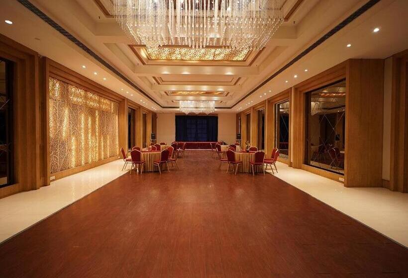 בית מלון כפרי Amora   Rajnandgaon