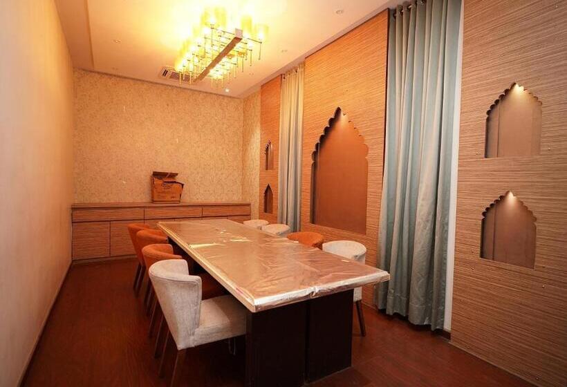 בית מלון כפרי Amora   Rajnandgaon