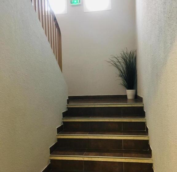 Отель Le Provençal