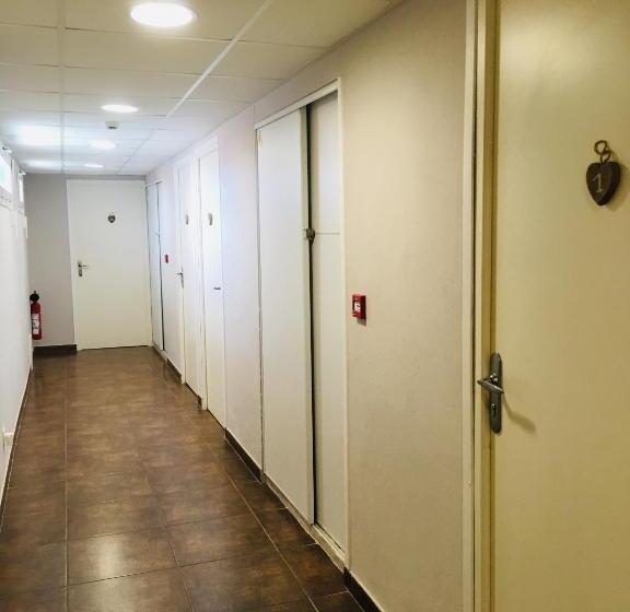 Отель Le Provençal