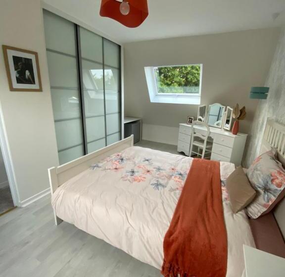 ペンション Domaine De Montloue   Relais Bien être