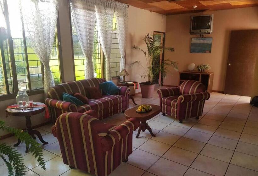 پانسیون Hostal Doña Mercedes
