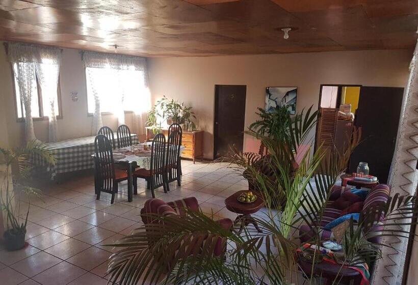 پانسیون Hostal Doña Mercedes