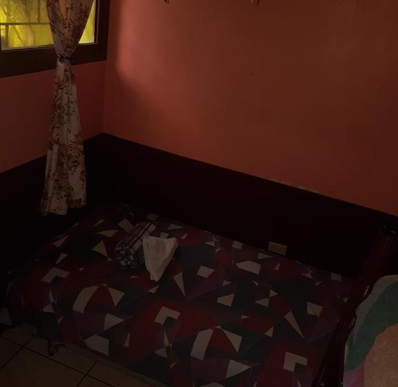 پانسیون Hostal Doña Mercedes