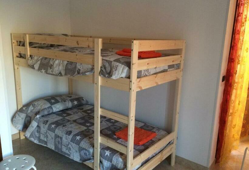 بنسيون La Curte Te Lu Pippi