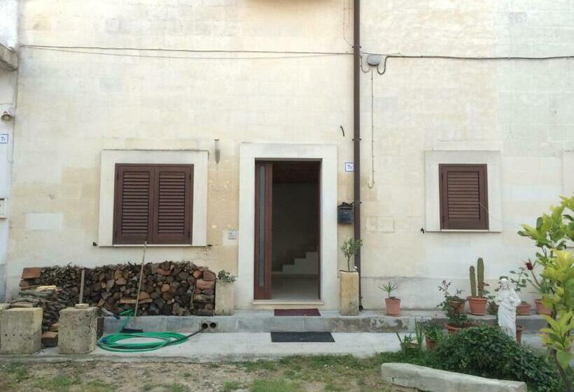 بنسيون La Curte Te Lu Pippi