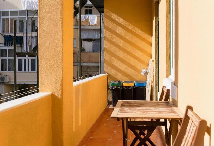 پانسیون Your New Home In Lisbon Ac And Fast Wi Fi