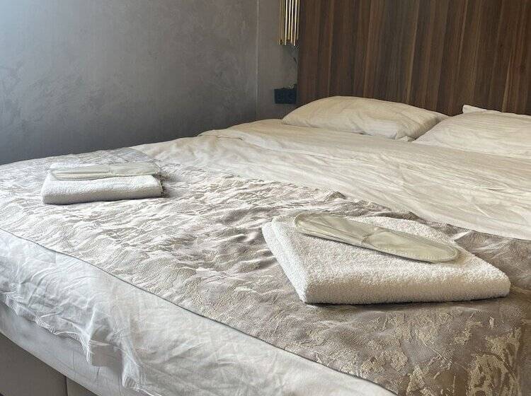 Fotos del hotel Alyon Suite:  15