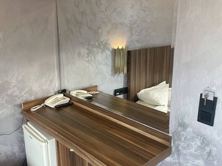 Fotos del hotel Alyon Suite:  32