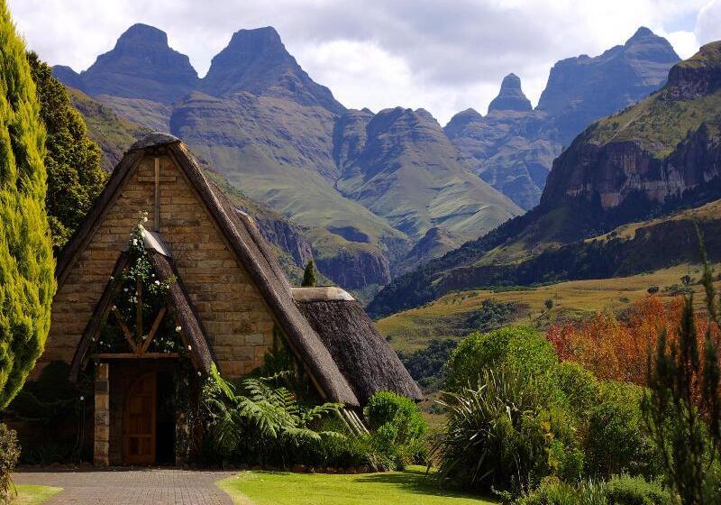 בית מלון כפרי Cathedral Peak