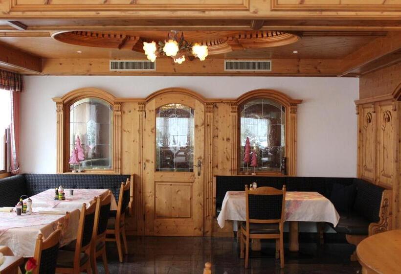 בית מלון כפרי Eden