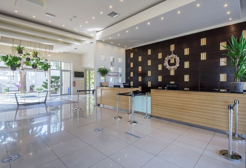 هتل Egeo Easy Living Resort