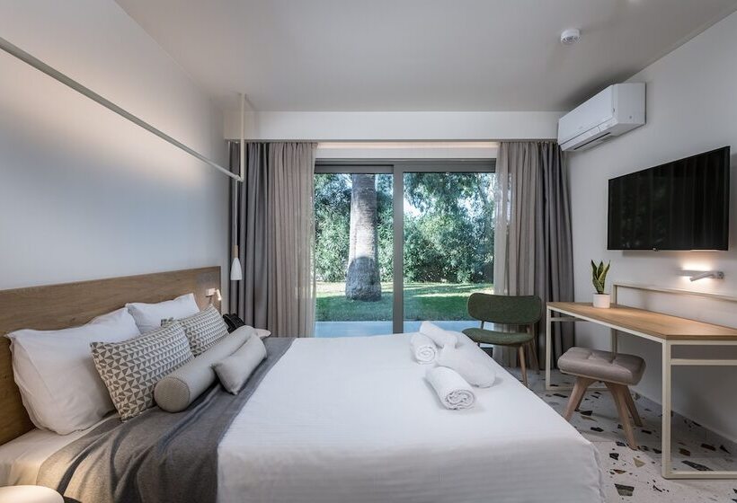 هتل Egeo Easy Living Resort