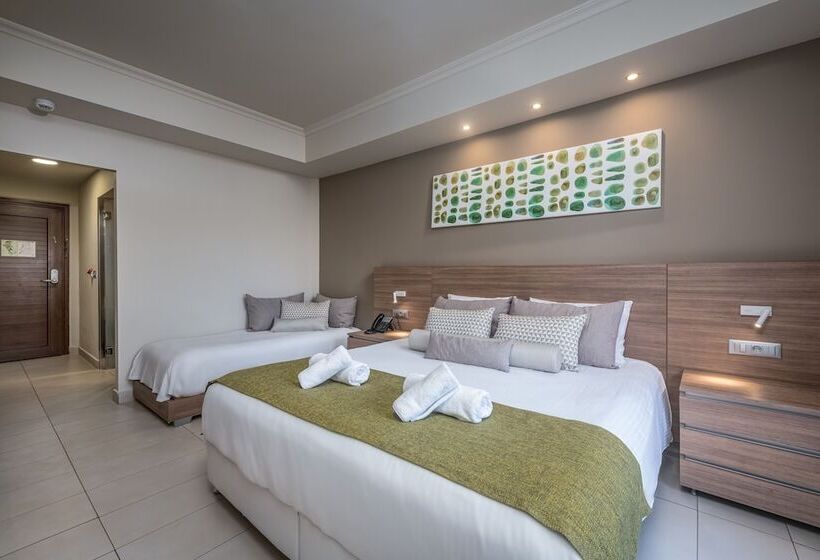 هتل Egeo Easy Living Resort